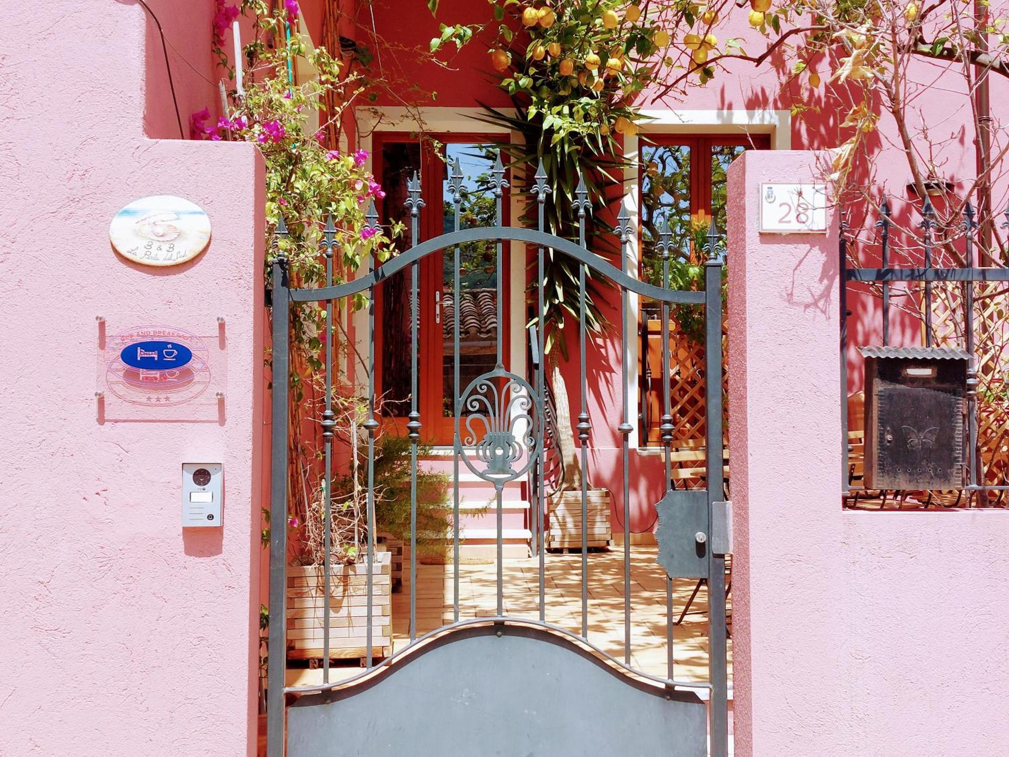 La Perla Del Sud Bed & Breakfast Teulada Luaran gambar